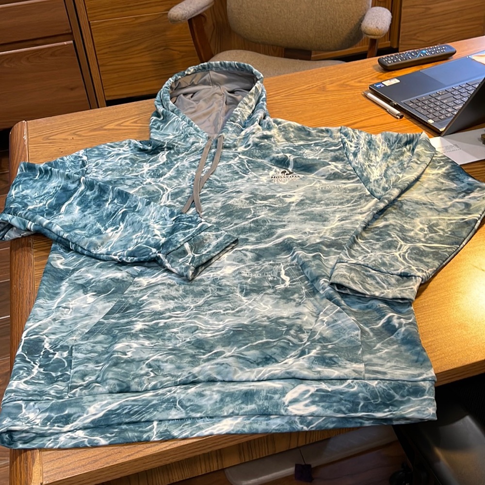 Mossy Oak Men's M Fishing hooded sweat with front kangaroo pocket, Elements Agua